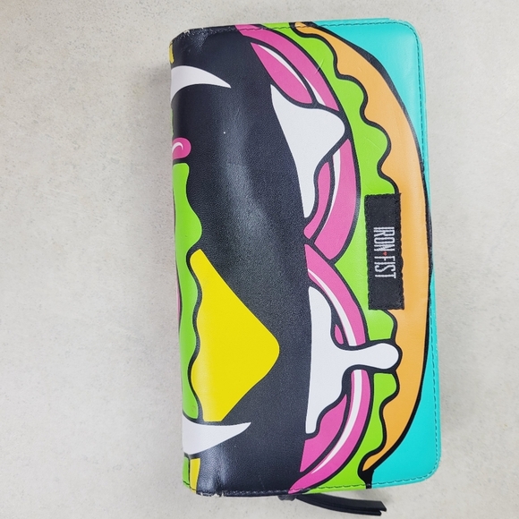 Iron fist Cyclops Burger Wallet - Picture 4 of 16
